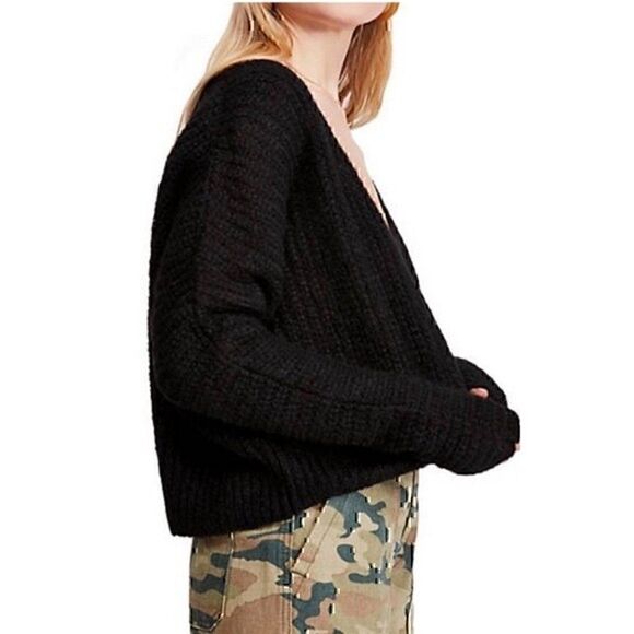 NWT Free People Moon Beam Alpaca Blend Sweater Black Small - Picture 3 of 13